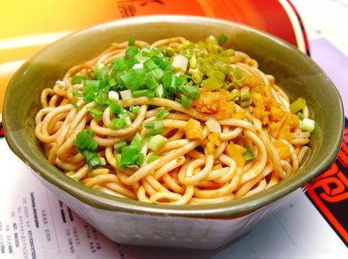 西安美食爆料热干面视频,传统美食新演绎